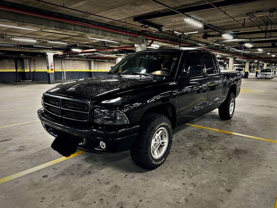 DODGE DAKOTA 5.2 SPORT 4X2 CD V8 16V GASOLINA 4P AUTOMÁTICO
